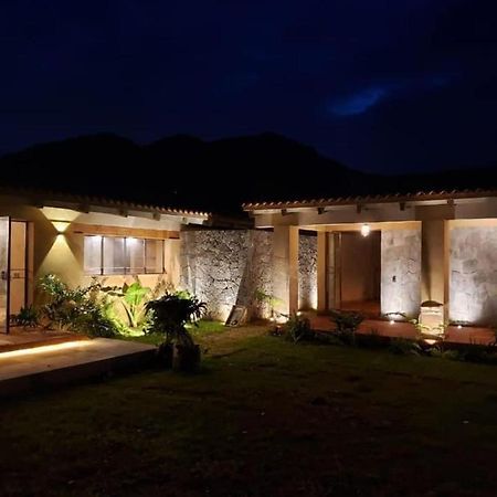Hostal Villa Quieta Tepoztlan Exterior photo